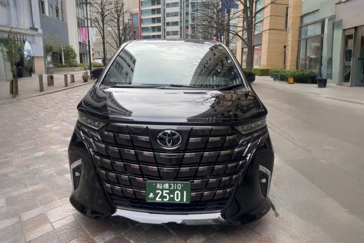 Toyota Alphard 2025 - Photo 4