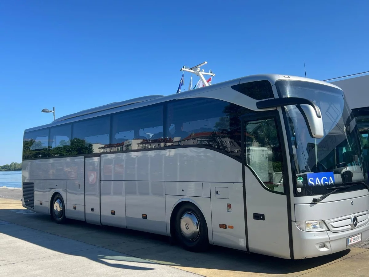 Mercedes-Benz bus 2024