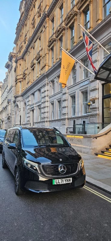 Mercedes-Benz EQV 300 2021 - Photo 2