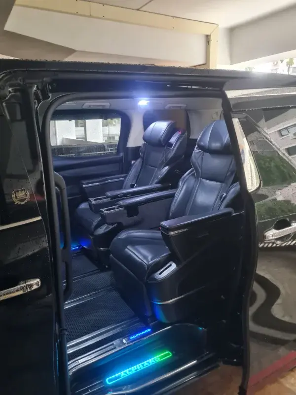Toyota Alphard 2025 - Photo 2