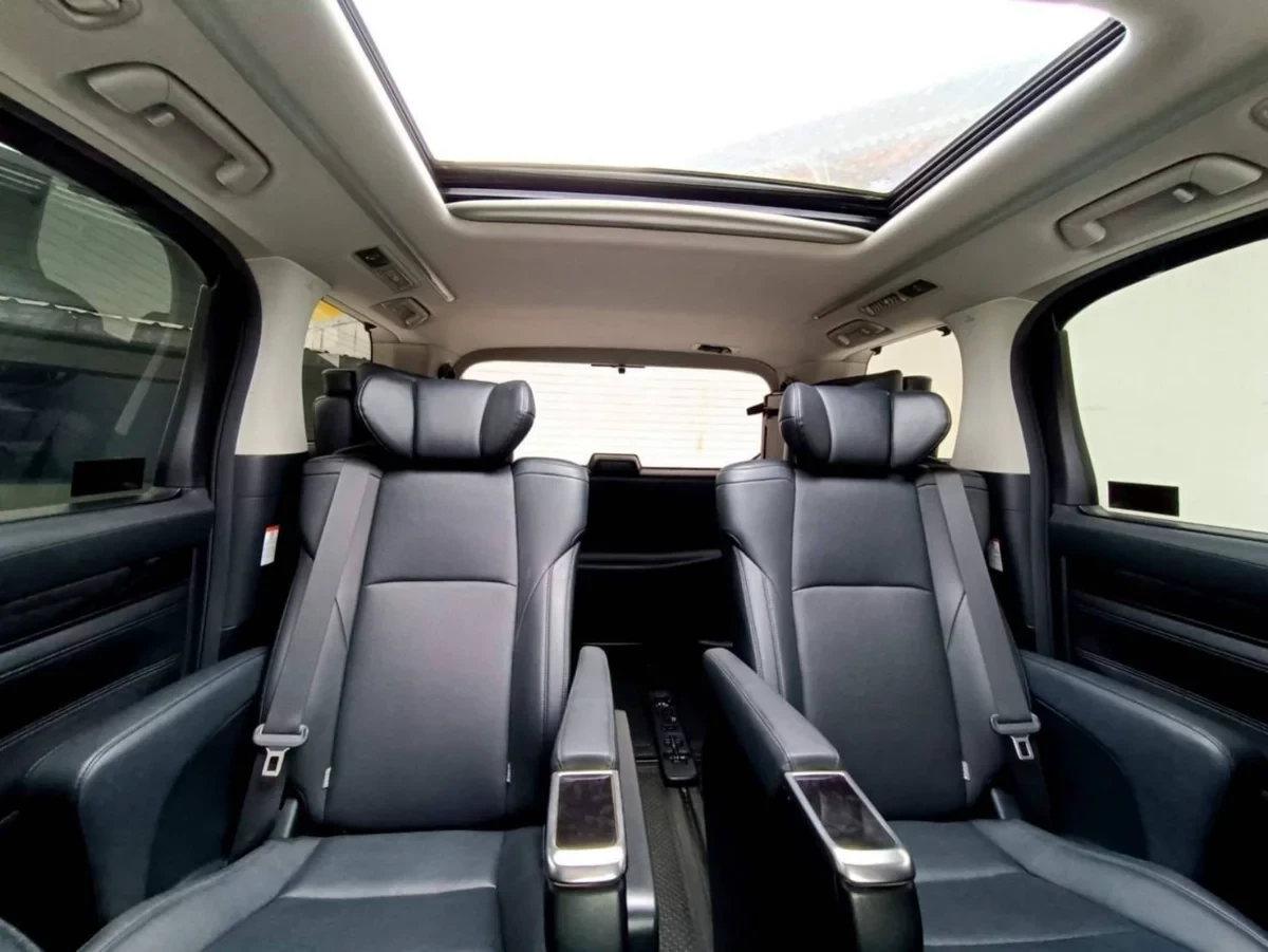 Toyota Alphard 2024 - Photo 3